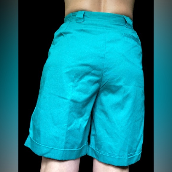 Retro LadyFootlocker Shorts - Picture 12 of 13